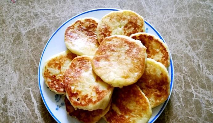 学会制作香软土豆饼的窍门（手把手教你做出松软美味的土豆饼）-第2张图片-美味行家