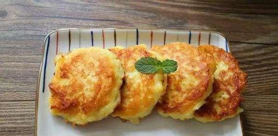学会制作香软土豆饼的窍门（手把手教你做出松软美味的土豆饼）-第3张图片-美味行家