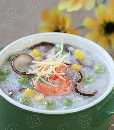 教你如何煲出鲜美营养的鱼头香菇豆腐蔬菜肉汤（做汤的正确方法，让你一次掌握）-第1张图片-美味行家