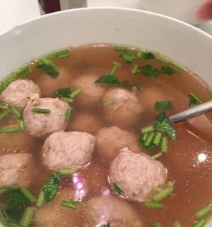 手工制作鲜美可口的鱼丸子（用鲜鱼和优质食材，让你尝到最正宗的鱼丸滋味）-第1张图片-美味行家