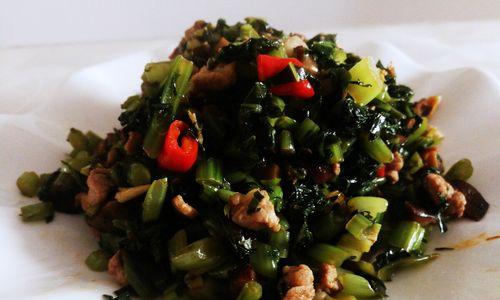 家常美食——雪菜香菇团子的制作方法（健康美味，营养丰富，让你爱上厨房）-第1张图片-美味行家