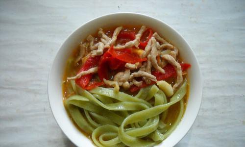 茼蒿肉末面的制作方法（做出美味健康的茼蒿肉末面）-第2张图片-美味行家