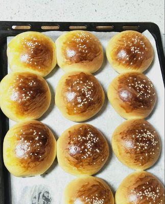 香甜软糯，美味可口的松软豆沙小餐包（手工制作，健康美食享受）-第2张图片-美味行家