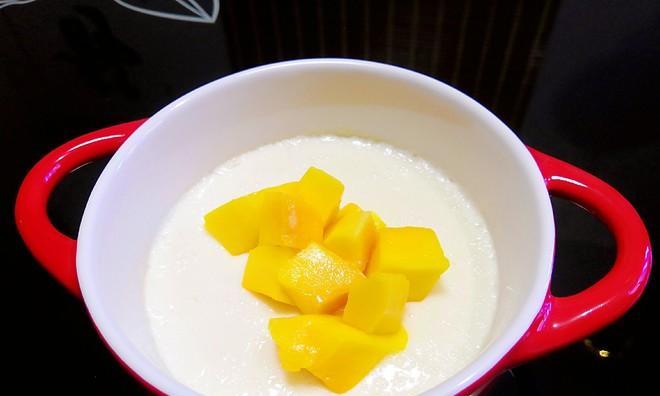 如何制作美味的提子双皮奶（以新鲜提子为原料，轻松打造顶级双皮奶）-第3张图片-美味行家