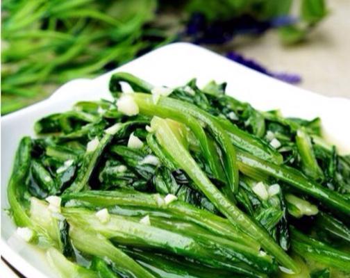 蒜蓉炒香麦菜，健康美味享受（麦菜的营养价值与蒜蓉炒菜的做法）-第3张图片-美味行家