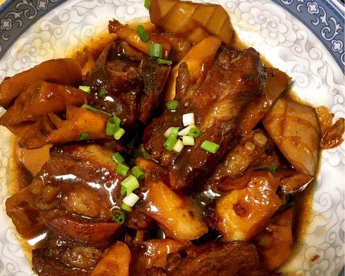 笋干烧排骨（家常美食，营养健康，一起来学做吧！）-第1张图片-美味行家