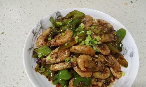 香辣北极虾的美食烹饪之道（一份美味佳肴，从选料到烹制，这里全有！）-第1张图片-美味行家