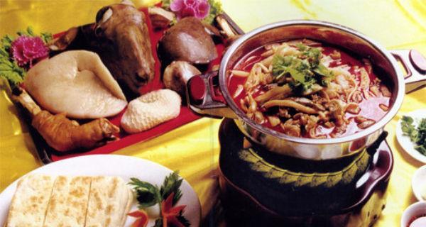 美味土豆粉条烩羊杂的做法（传统美食重口味餐桌必备）-第1张图片-美味行家