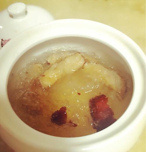 美味健康的燕窝橙汁炖品（橙香四溢，营养丰富，让你体验不一样的味道）-第1张图片-美味行家
