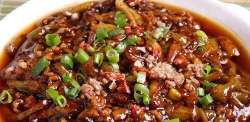 蒜蓉辣酱肉末黄豆粒，口感爆炸好吃！（掌握这个做法，自己在家也能吃到高级餐厅的味道。）-第1张图片-美味行家