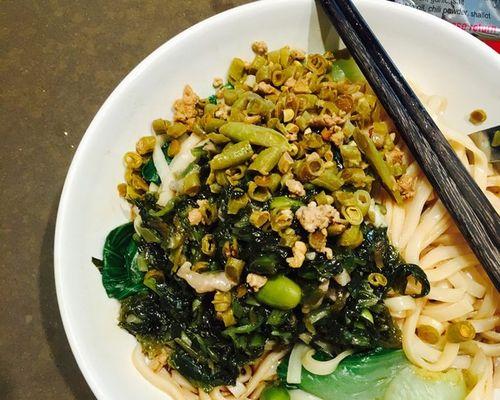 手擀面做法分享（家常美食，美味易学；手工面条，面面俱佳）-第3张图片-美味行家