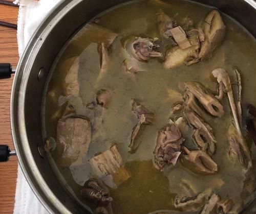 笋干老火鸭汤的制作方法-第2张图片-美味行家