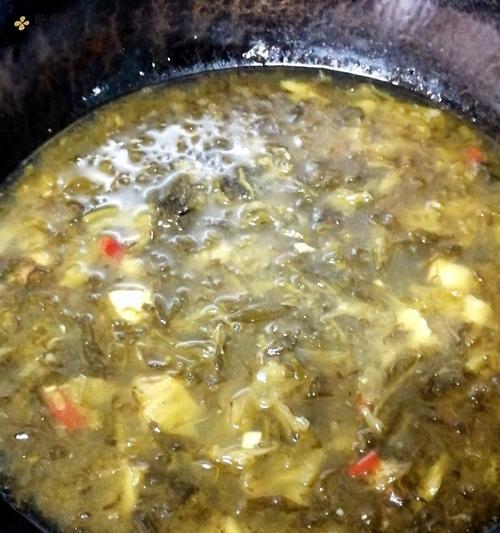 酸菜吻仔鱼的美食制作（以酸菜为基底的传统佳肴）-第3张图片-美味行家