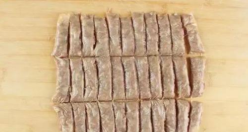 「用松肉制作美味佳肴的窍门」（「让您的餐桌充满口感和幸福感，尝试这些松肉佳肴吧！」）-第3张图片-美味行家