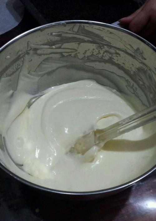 用雪域牛乳芝士制作的美味蛋糕（以雪域牛乳芝士蛋糕的做法为主题，分享一道简单易学的蛋糕食谱）-第2张图片-美味行家