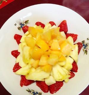 清爽夏日水果沙拉的制作（健康美味的夏日饮食选择）-第3张图片-美味行家