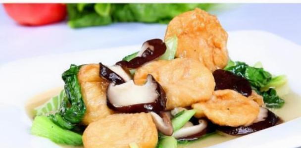 家常菜谱，教你轻松做出以西芹番茄炖豆腐（做法简单，口感鲜美，让你吃出家的味道）-第2张图片-美味行家