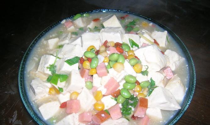 五彩豆腐羹的做法（色香味俱佳的美食佳品）-第1张图片-美味行家
