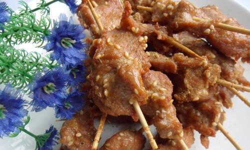 用牙签串起美味羊肉，简单好吃！（羊肉串做法，以牙签为主角）-第3张图片-美味行家