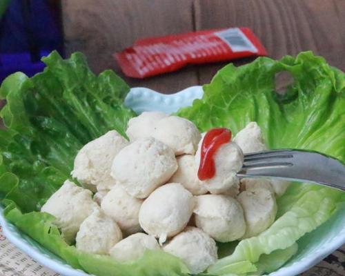 用水打造口感鲜嫩的鸡胸肉丸子（以水穿透丸子，让口感更入味）-第3张图片-美味行家