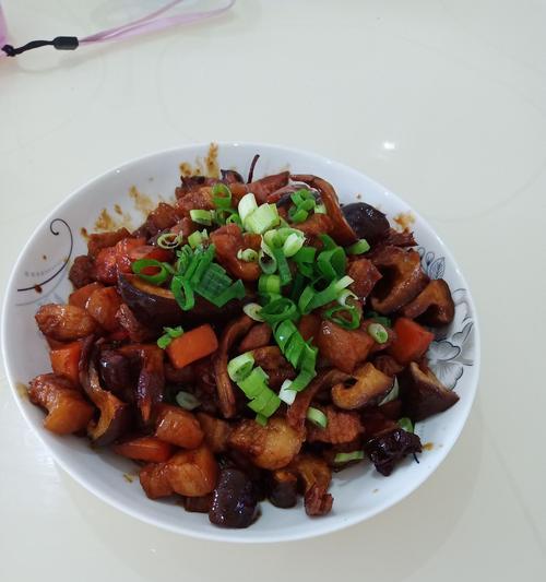 如何制作香菇红烧肉（快乐享受美味佳肴的家常做法）-第2张图片-美味行家