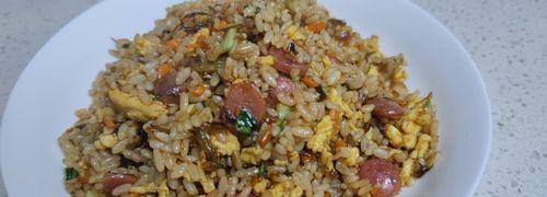 美味健康的洋芋丝豆芽香肠炒饭（用新鲜食材，做一份营养丰富的炒饭）-第2张图片-美味行家