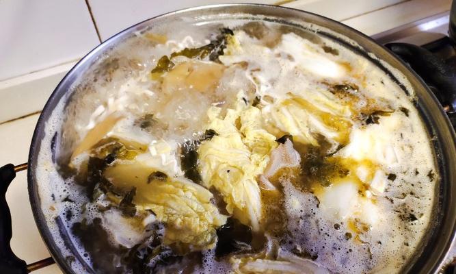 酸菜面的做法（爱上这口儿，只因酸甜可口）-第2张图片-美味行家