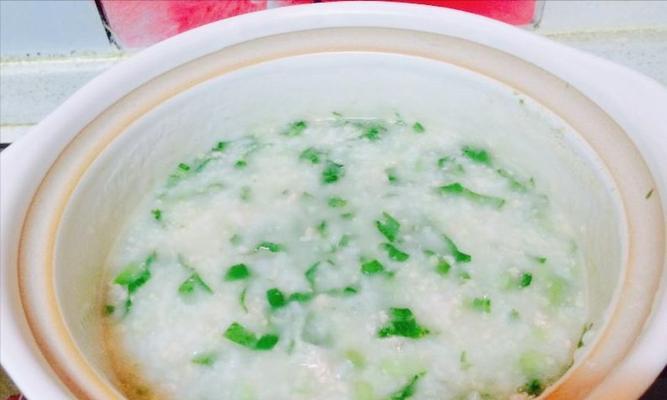 丝瓜瘦肉粥做法大全（轻松瘦身粥中养生）-第3张图片-美味行家