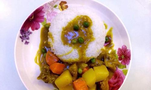 家庭自制蔬菜咖喱饭（健康营养，美味可口）-第2张图片-美味行家