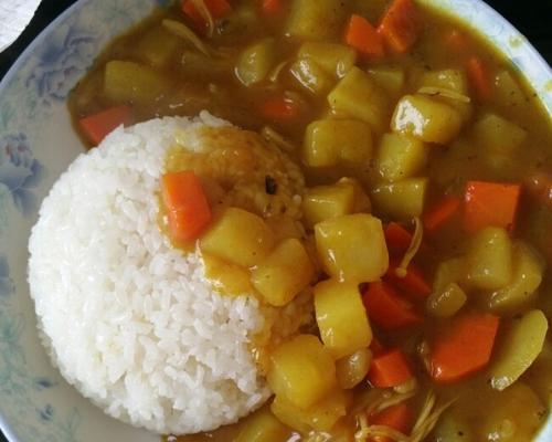 家庭自制蔬菜咖喱饭（健康营养，美味可口）-第3张图片-美味行家