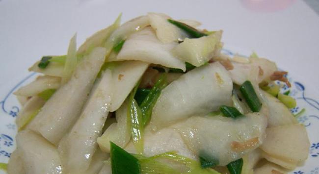 日式美食，炒萝卜皮的新口味（尝鲜一下，日本料理的另类选择）-第3张图片-美味行家