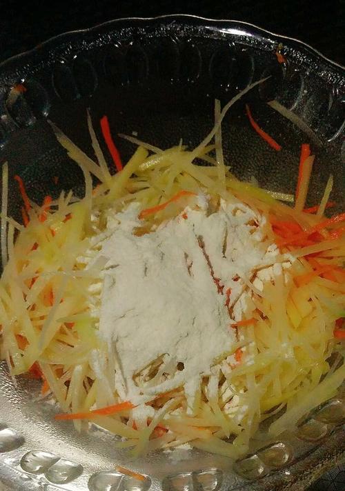 美味可口的土豆丝炒蛋（一道简单易学的家常菜）-第2张图片-美味行家