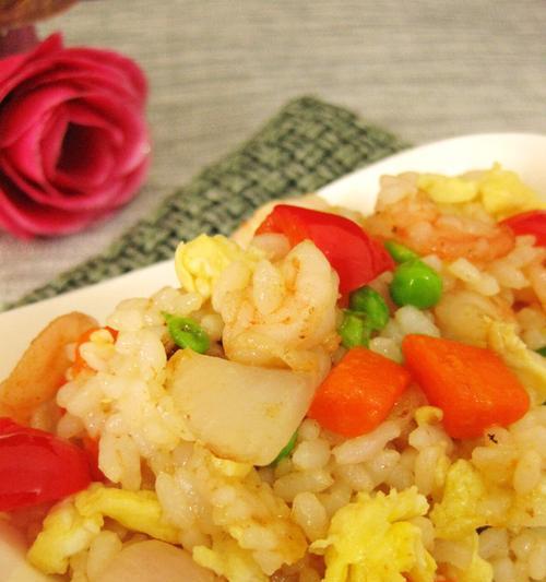 土豆泥炒饭，做法大揭秘！（美味又营养的土豆泥炒饭，让你轻松做出满满的饱足感）-第2张图片-美味行家