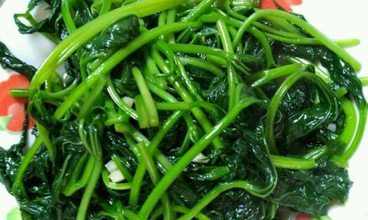 蒜香红薯苗的美味做法（做法简单，味道鲜美，营养丰富）-第2张图片-美味行家