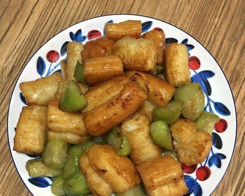 丝瓜烩油条，舌尖上的美味（家常做法，清热解暑的佳品）-第1张图片-美味行家