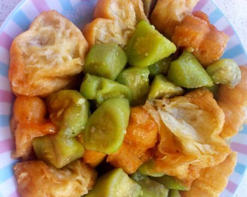 丝瓜烩油条，舌尖上的美味（家常做法，清热解暑的佳品）-第3张图片-美味行家