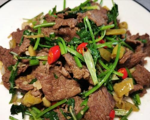 小炒牛肉片的做法（一道简单易学的中式家常菜）-第3张图片-美味行家