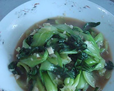 美味蒜蓉扒油菜，健康养生的佳肴（绿色健康的蔬菜佳肴，鲜香口感让你回味无穷）-第1张图片-美味行家