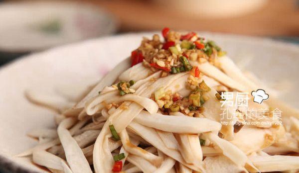 手撕杏鲍菇美食制作方法（手撕杏鲍菇，做出别样的美味！）-第3张图片-美味行家