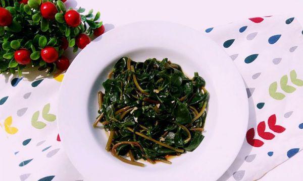 以马齿苋为主料，搭配蒜茸，让你尝到农家的味道（以马齿苋为主料，搭配蒜茸，让你尝到农家的味道）-第3张图片-美味行家