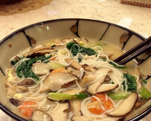 美味香菇油菜面的制作方法（简单易做，营养丰富的家常面条）-第2张图片-美味行家