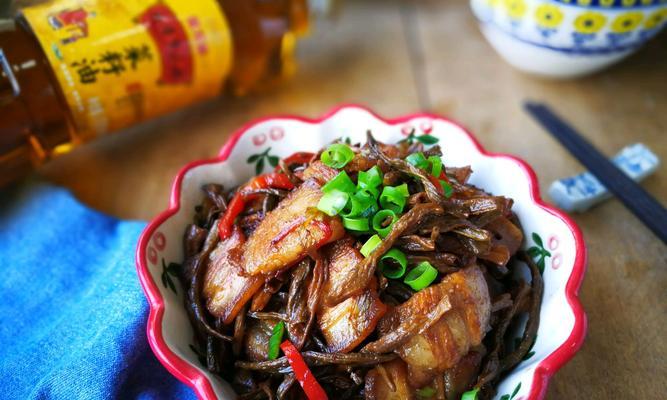 鲜嫩口感，美味诱人——肉烧干豆角（中式经典家常菜谱，轻松制作，不容错过）-第2张图片-美味行家