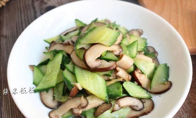 美味家常菜——香菇炒黄瓜（清爽可口，营养丰富，香菇和黄瓜的完美搭配）-第2张图片-美味行家