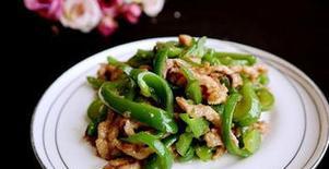 家常美食之线椒炒肉丝（味道鲜美，营养丰富，健康易做）-第2张图片-美味行家