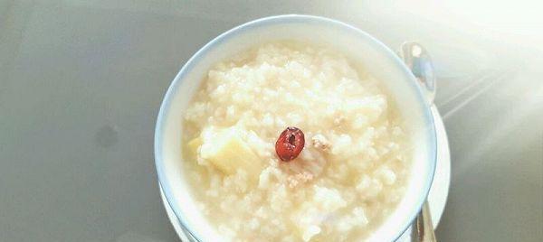 以鲜淮山瘦肉粥为主食的健康生活（做法简单，口感绵密，适合各个年龄层的美味粥品）-第1张图片-美味行家