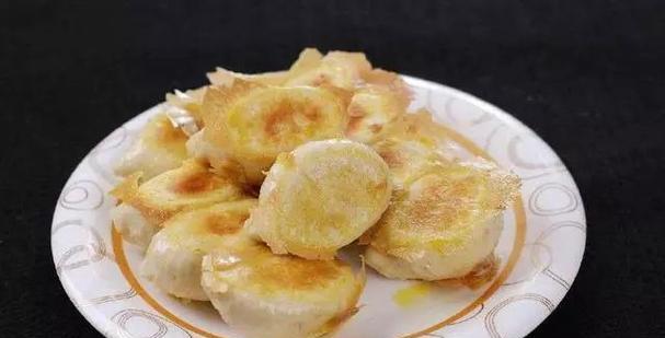 美味独特的水晶鸭肉水煎包（打造口感极佳的传统小吃，挑战您的味蕾！）-第2张图片-美味行家