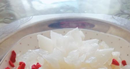 雪莲花的制作方法（一场从采摘到制作的完美之旅）-第1张图片-美味行家