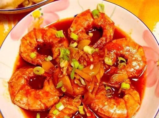 学会以油焖麻辣虾，轻松做出美味佳肴（美味麻辣虾的制作方法与技巧）-第3张图片-美味行家