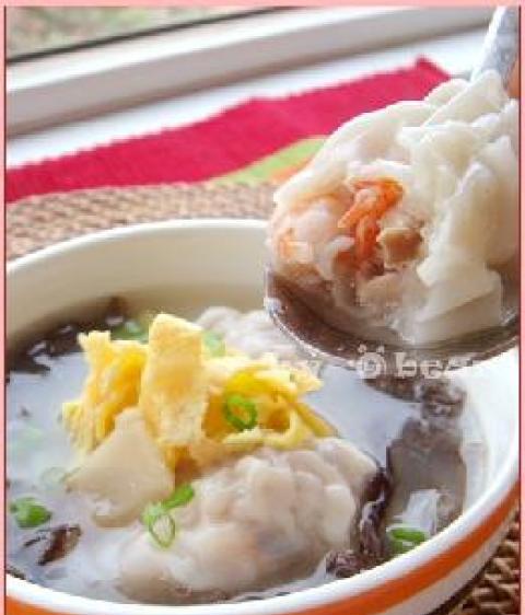 香菇鲜肉馄饨的制作方法（美味的香菇鲜肉馄饨，让你爱不释口）-第3张图片-美味行家