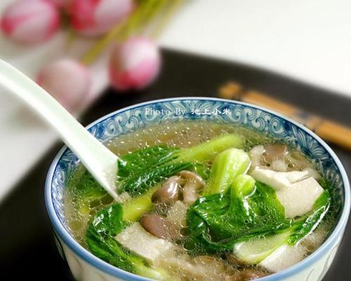 油菜蘑菇面的制作方法（快捷美味的素食佳肴）-第2张图片-美味行家